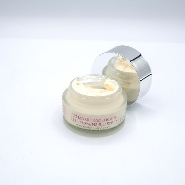 SITO GIOVANNA 22-12 crema pelli ipersensibili aperta 600px SITO GIOVANNA 22-12 crema pelli ipersensibili aperta 600px